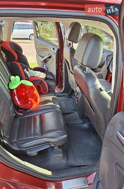 Внедорожник / Кроссовер Ford Escape 2013 в 
