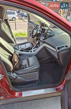 Внедорожник / Кроссовер Ford Escape 2013 в 