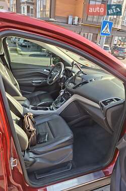 Внедорожник / Кроссовер Ford Escape 2013 в 