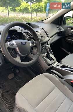 Внедорожник / Кроссовер Ford Escape 2013 в 