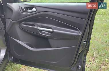 Внедорожник / Кроссовер Ford Escape 2015 в 