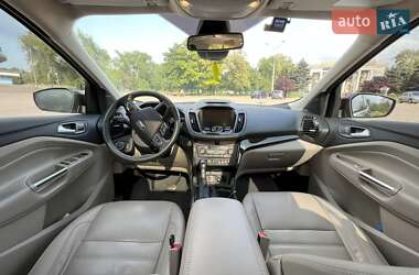 Внедорожник / Кроссовер Ford Escape 2017 в Запорожье