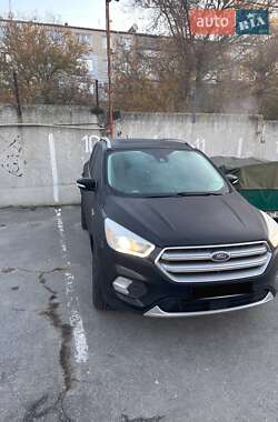 Внедорожник / Кроссовер Ford Escape 2017 в 