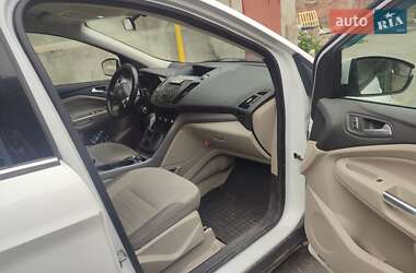 Внедорожник / Кроссовер Ford Escape 2014 в 