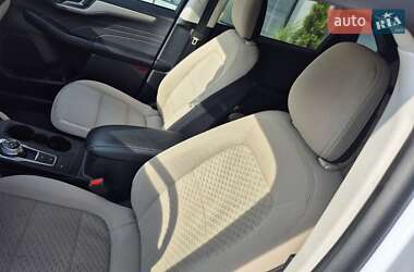 Внедорожник / Кроссовер Ford Escape 2022 в 