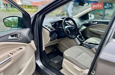 Внедорожник / Кроссовер Ford Escape 2013 в 