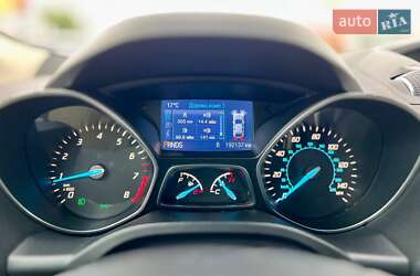 Внедорожник / Кроссовер Ford Escape 2013 в 