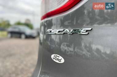 Внедорожник / Кроссовер Ford Escape 2013 в 