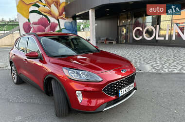 Внедорожник / Кроссовер Ford Escape 2019 в 