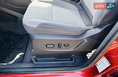 Внедорожник / Кроссовер Ford Escape 2014 в 