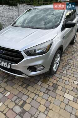 Внедорожник / Кроссовер Ford Escape 2019 в 