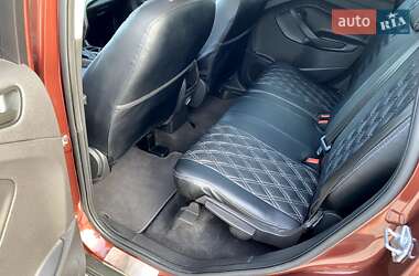 Внедорожник / Кроссовер Ford Escape 2018 в 