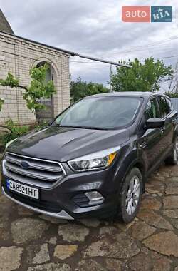 Внедорожник / Кроссовер Ford Escape 2017 в Умани