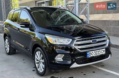 Внедорожник / Кроссовер Ford Escape 2016 в 
