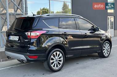 Внедорожник / Кроссовер Ford Escape 2016 в 