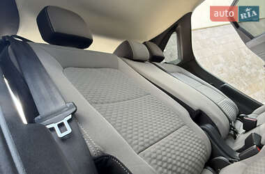 Внедорожник / Кроссовер Ford Escape 2022 в 