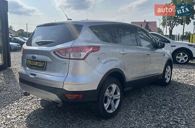 Внедорожник / Кроссовер Ford Escape 2016 в 