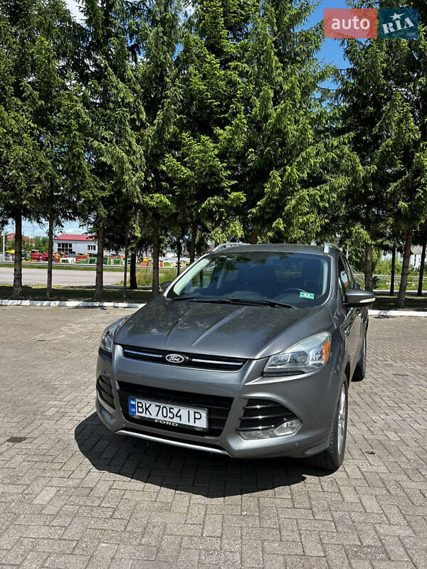 Внедорожник / Кроссовер Ford Escape 2014 в 
