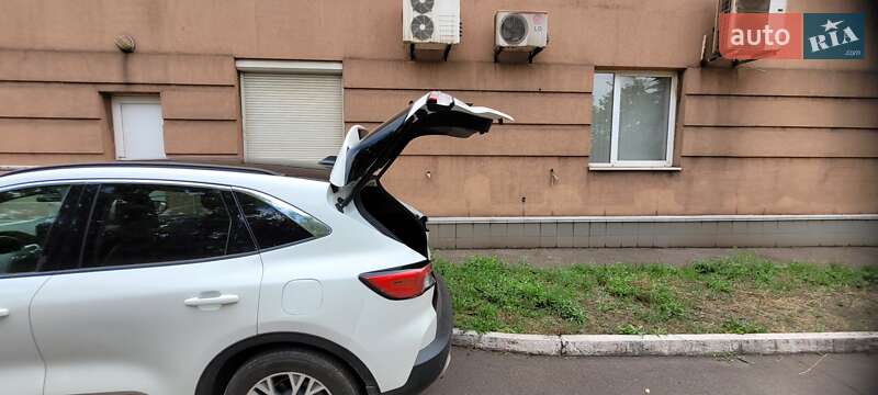 Внедорожник / Кроссовер Ford Escape 2022 в Кривом Роге