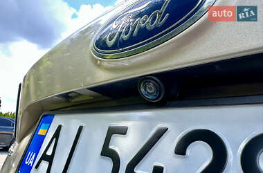 Внедорожник / Кроссовер Ford Escape 2018 в 