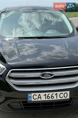 Внедорожник / Кроссовер Ford Escape 2017 в 