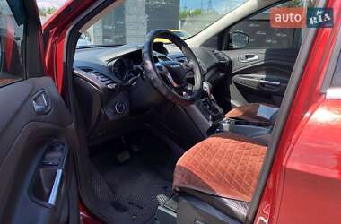 Внедорожник / Кроссовер Ford Escape 2015 в 