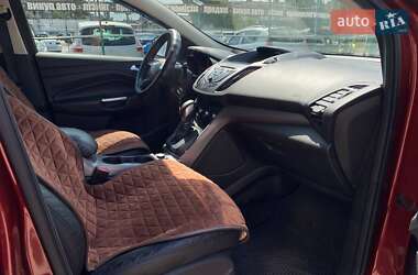 Внедорожник / Кроссовер Ford Escape 2015 в 
