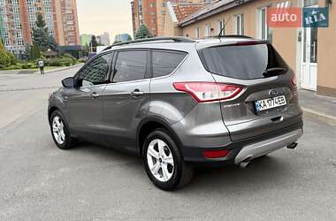 Внедорожник / Кроссовер Ford Escape 2013 в 