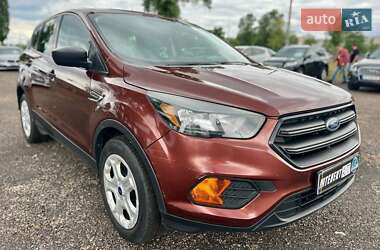 Внедорожник / Кроссовер Ford Escape 2018 в 