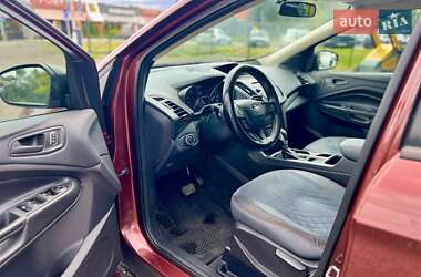 Внедорожник / Кроссовер Ford Escape 2018 в 