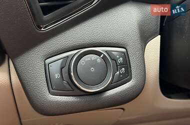 Внедорожник / Кроссовер Ford Escape 2014 в 