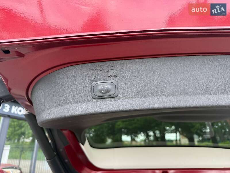 Внедорожник / Кроссовер Ford Escape 2014 в Хмельницком