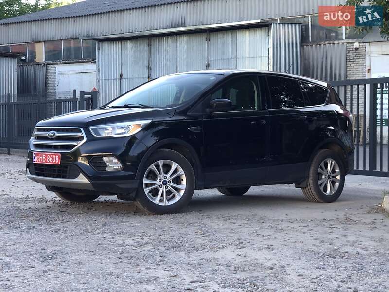 Внедорожник / Кроссовер Ford Escape 2016 в Львове