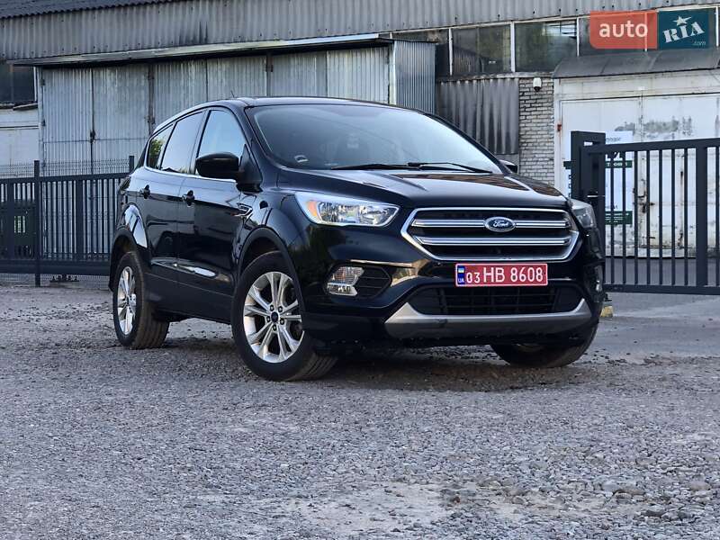 Внедорожник / Кроссовер Ford Escape 2016 в Львове