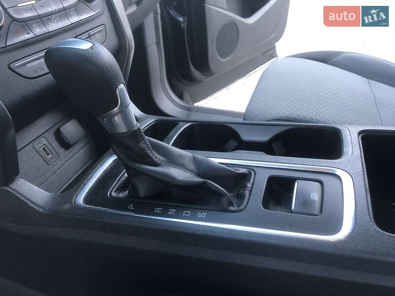 Внедорожник / Кроссовер Ford Escape 2016 в Львове