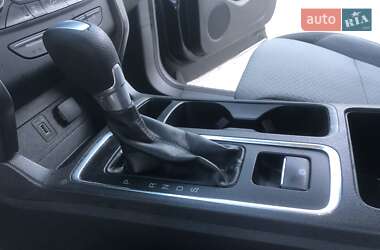 Внедорожник / Кроссовер Ford Escape 2016 в 