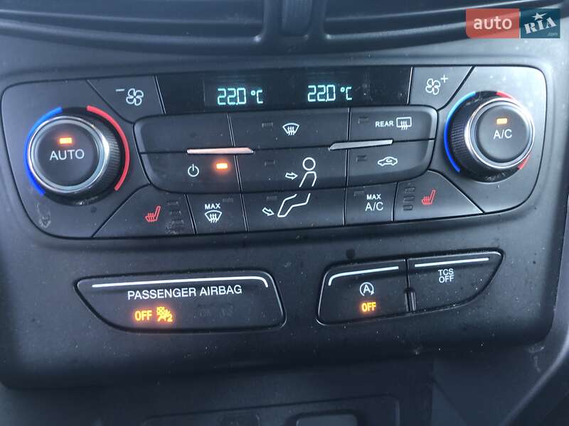 Внедорожник / Кроссовер Ford Escape 2016 в Львове