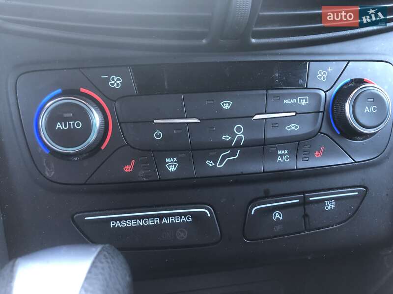 Внедорожник / Кроссовер Ford Escape 2016 в Львове