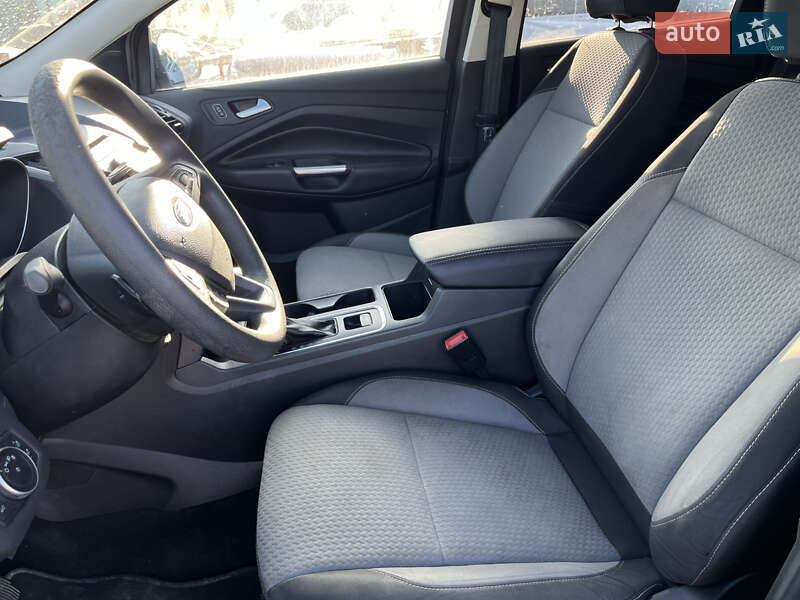 Внедорожник / Кроссовер Ford Escape 2016 в Львове
