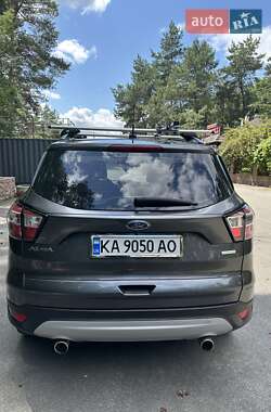 Внедорожник / Кроссовер Ford Escape 2017 в 
