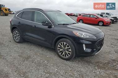 Внедорожник / Кроссовер Ford Escape 2020 в 