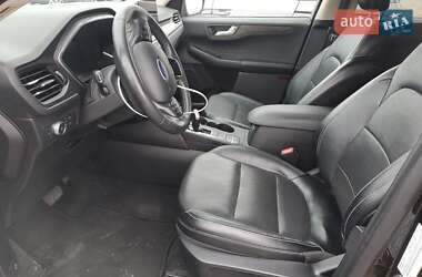 Внедорожник / Кроссовер Ford Escape 2020 в 