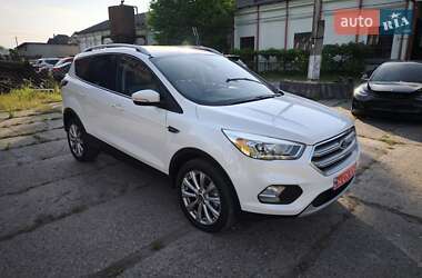 Внедорожник / Кроссовер Ford Escape 2017 в 