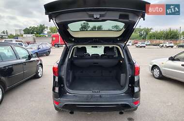 Внедорожник / Кроссовер Ford Escape 2019 в 