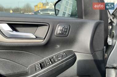 Внедорожник / Кроссовер Ford Escape 2021 в 