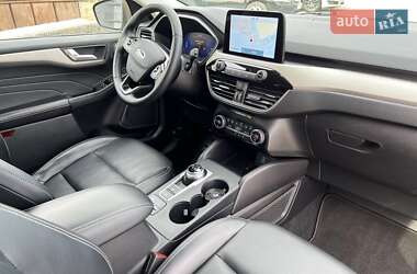 Внедорожник / Кроссовер Ford Escape 2021 в 