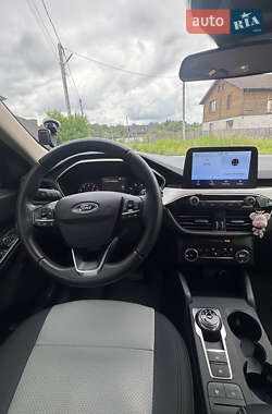 Внедорожник / Кроссовер Ford Escape 2020 в 