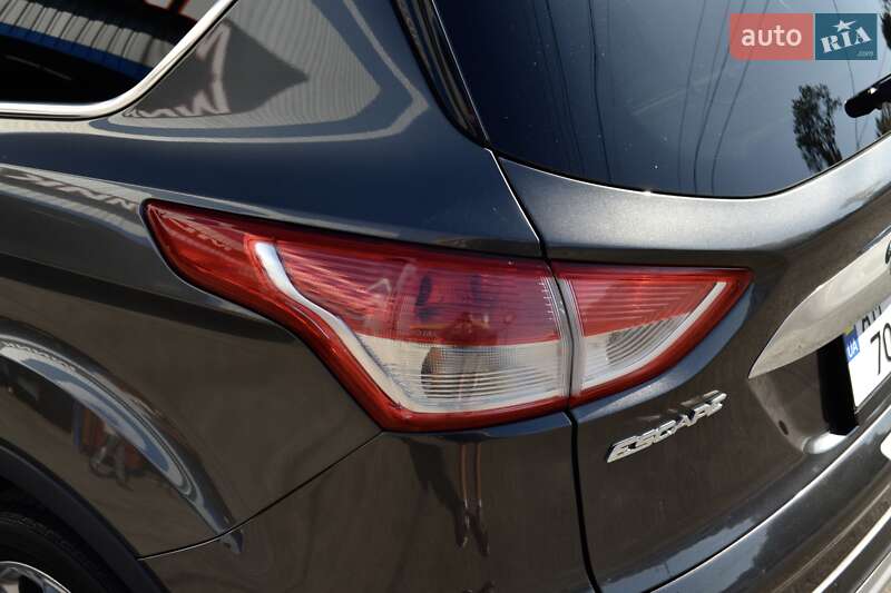 Внедорожник / Кроссовер Ford Escape 2015 в Житомире