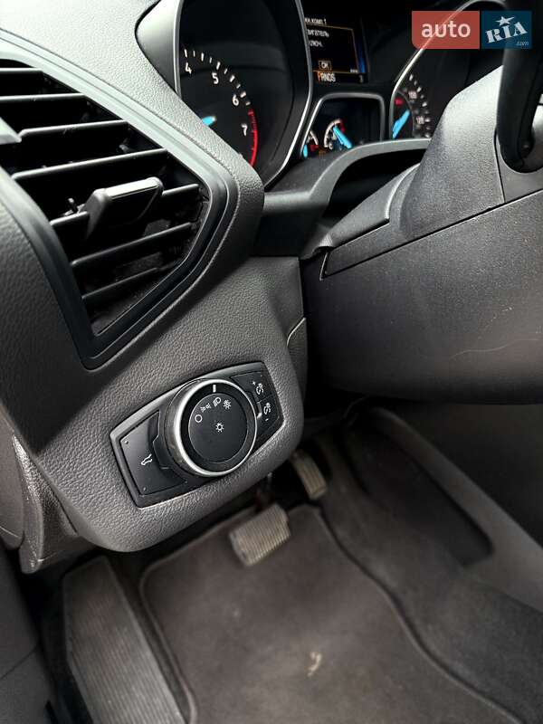 Внедорожник / Кроссовер Ford Escape 2016 в Киеве