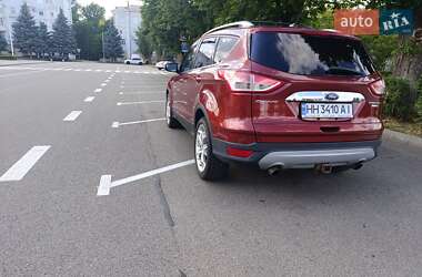 Внедорожник / Кроссовер Ford Escape 2015 в 